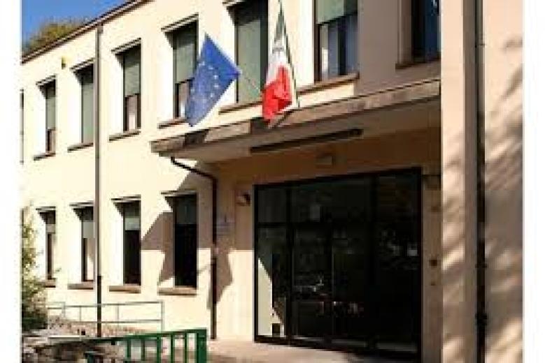 La sede del Liceo Montale La sede del Liceo Montale